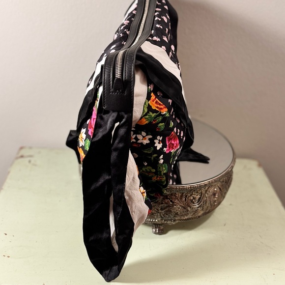 3.1 Phillip Lim Scarf Clutch - Picture 8 of 13